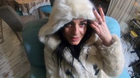 fluffy blowjob on the chair – deepthroat and cum on my fur coat
