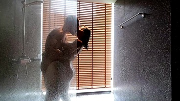 Quickie In The Shower