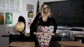 JULIA ANN TEACHES SEX EDUCATION WITH HER BODY!