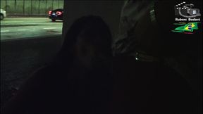 ninfeta se exibe dentro do tunel da cidade, e ainda fez boquete.