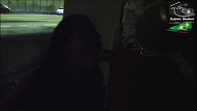 ninfeta se exibe dentro do tunel da cidade, e ainda fez boquete.