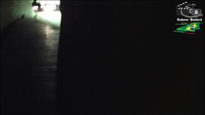ninfeta se exibe dentro do tunel da cidade, e ainda fez boquete.