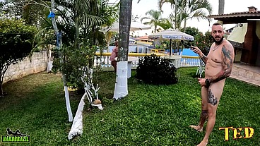 Após acabar de fuder com o casal sai e encontrei a mulata ao lado dá piscina e tome gozada dentro - Diana Smith - Nicole Brazil - Ma Santos Oficial - Dnox Brazil