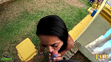 Após acabar de fuder com o casal sai e encontrei a mulata ao lado dá piscina e tome gozada dentro - Diana Smith - Nicole Brazil - Ma Santos Oficial - Dnox Brazil
