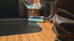 3 Pair boots ashtray trample