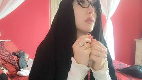 la suora ruttona sa come pregare-dirty nun very hot