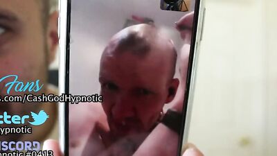 Gay dude is talking with his horny fans over the webcam