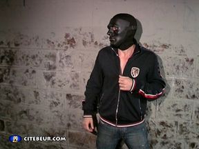 Sex bomb undercover