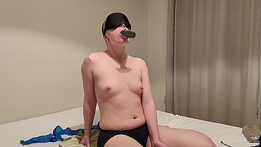I really enjoy having my mouth filled, sometimes I get a little over ambitious ? A spontaneous self pleasure and sense-dep se...