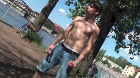 Jacob Tis is going to shake his body for you
