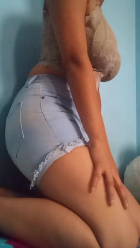 Come to Massage My Boobs and Hourglass Body