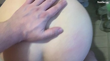 Sexy slender girl bounces her perfect ass on her boyfriend's dick (full video) FeralBerryy