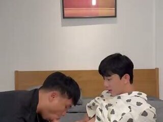 THETS @thetsiam_ bareback fucks SEVEN @imyour_seven [2]