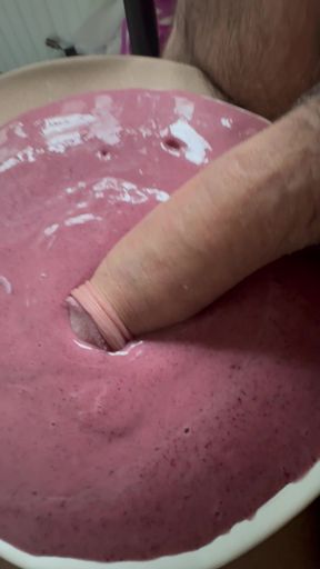 Did you ever tried acai smoothie? It's delicious , I let my guests try with a unique experience!