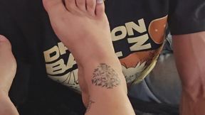 Sucking sexy Latina toes to foot gagging