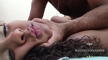Chupou Meus Peitinhos e Me Fez Gozar.