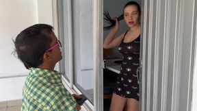 Big Ass Latina Seduces a Small Religious Man Who Visits Her to Preach to Her but Ends up Him Hard Until She Receives All Hismilk