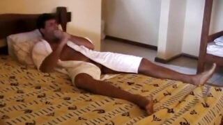 Szopás, pár, csupasz hátú, faszok, férfi – fiatal tini Andres De La Serna, seggbedugás