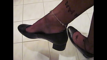 elegant secretary hoegel pumps and black nylons, shoeplay by Isabelle-Sandrine