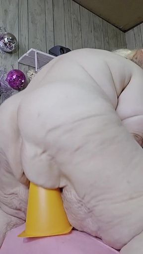 Mouth Humping Whore Takes Monsterous Cock in Her Gumms N He Cumms