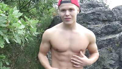 Workout - Muscle Flexing - Petr Brada and Peter Homely