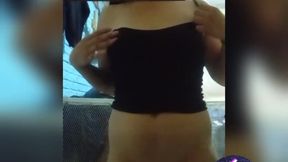 I take off my clothes and show you my ass and tits ????