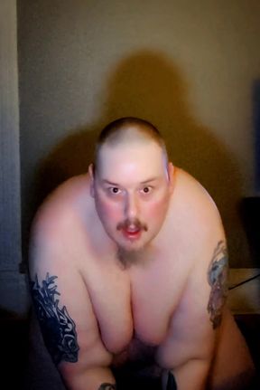 Showing off my fat titts