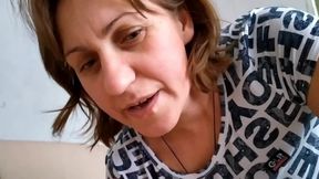 Female's hot mom scene