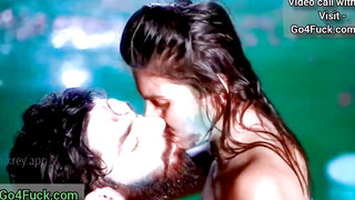 Holi Me Sexy Girlfriend Ke Sath Kiya Ganda Kaam Swimming Pool Me Sex