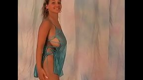 Big natural tits bouncing