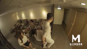 Kinky Shiatsu Center Ditches Best Friend's Private Massage