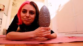 First time with XXL egg buttplug