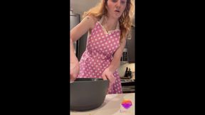 Shemale Cums in Cookie Dough