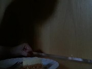 Kuchen essen für Herrin Mira