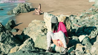 Getting myself off watching HOT couple FUCK on the Beach