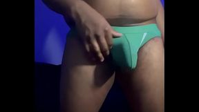 Zooming smoking stroking