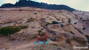 Adventurous Italian MILF Enjoys a Spontaneous Beach Encounter with a Tourist