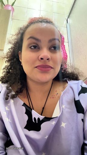 Gassy Milk-intolerant Girl on the Toilet and Farting