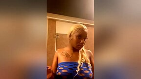 1tr0ub13 Live Nipple Slip