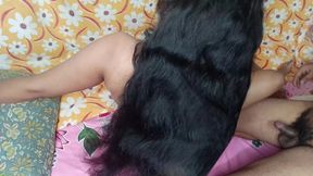 Hot bhabhi ko dekh ke land khara ho gaya