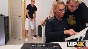 The busty tutor Arty Cheys is having some fun with her students