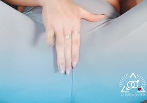 Sexy blonde squirts through gym leggings whilst rubbing her clit