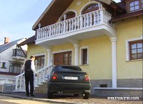 Magdalena Gets Licked Out in The Bathtub then Ploughed