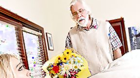 ”FAMILY STROKES Unpacking Stepmum - Katie Morgan”