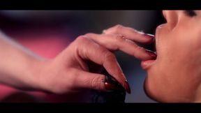 holly kiss and hannah shaw gets her pussy used by a woman