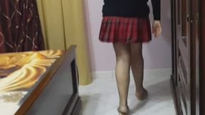 Lo sbattere del tallone contro gli zoccoli in legno è ammaliante