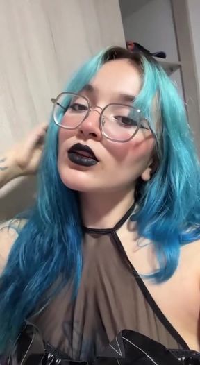 Curvy blonde in a navy blue outfit shows off her solo dance moves