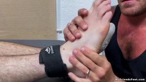 Bound hunk Zak greeted by Riley with a worship and tickles