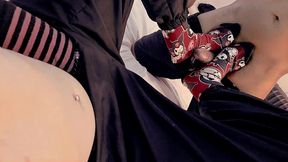 femboyzinho de pele clara no interracial com bbc e footjob - femboy dorian drake