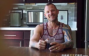 The trip: part 1, Abella Danger, Scott Nails